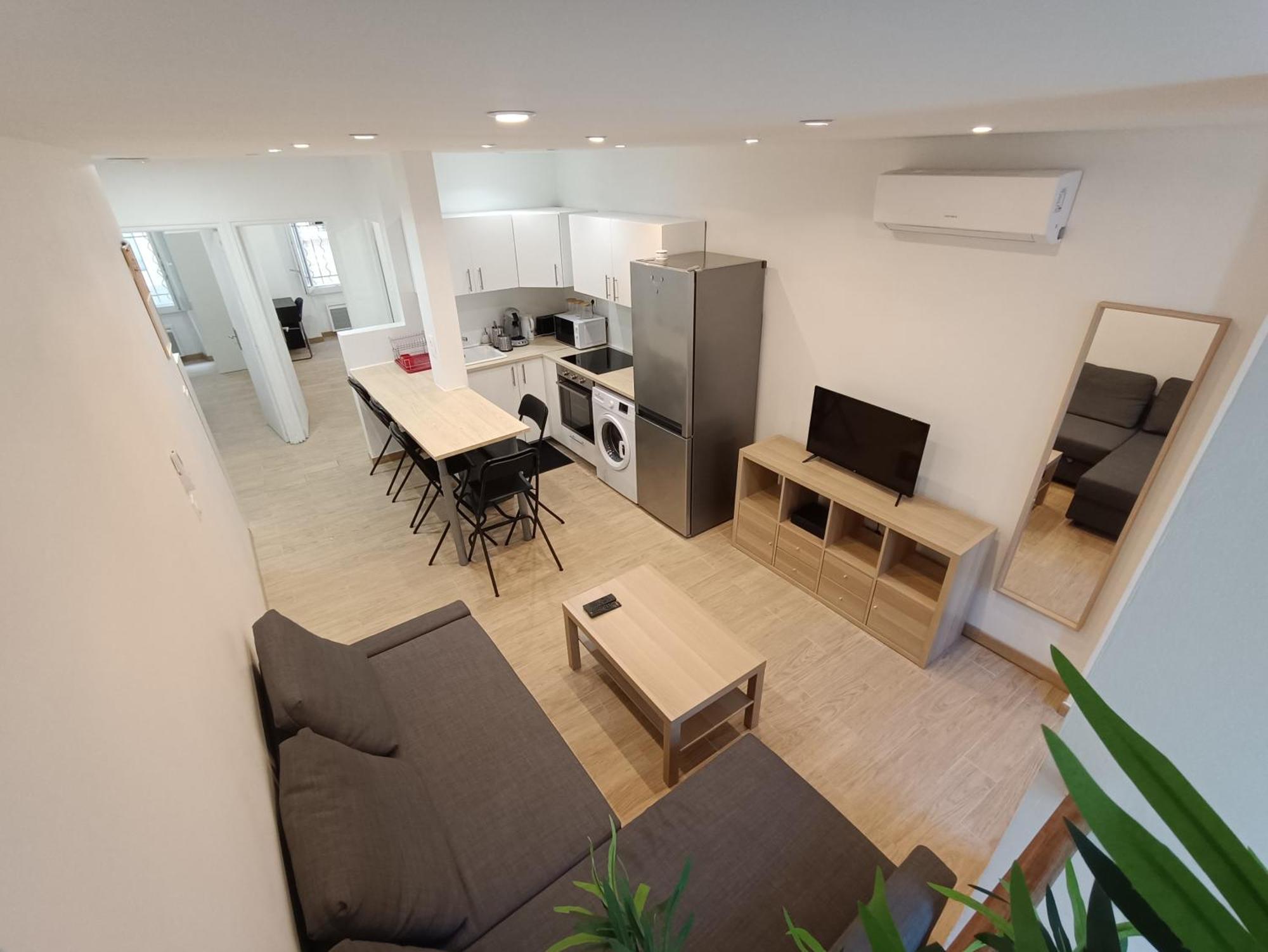 T3 Renove Avec Cour, Intra Muros Avignon Exterior photo