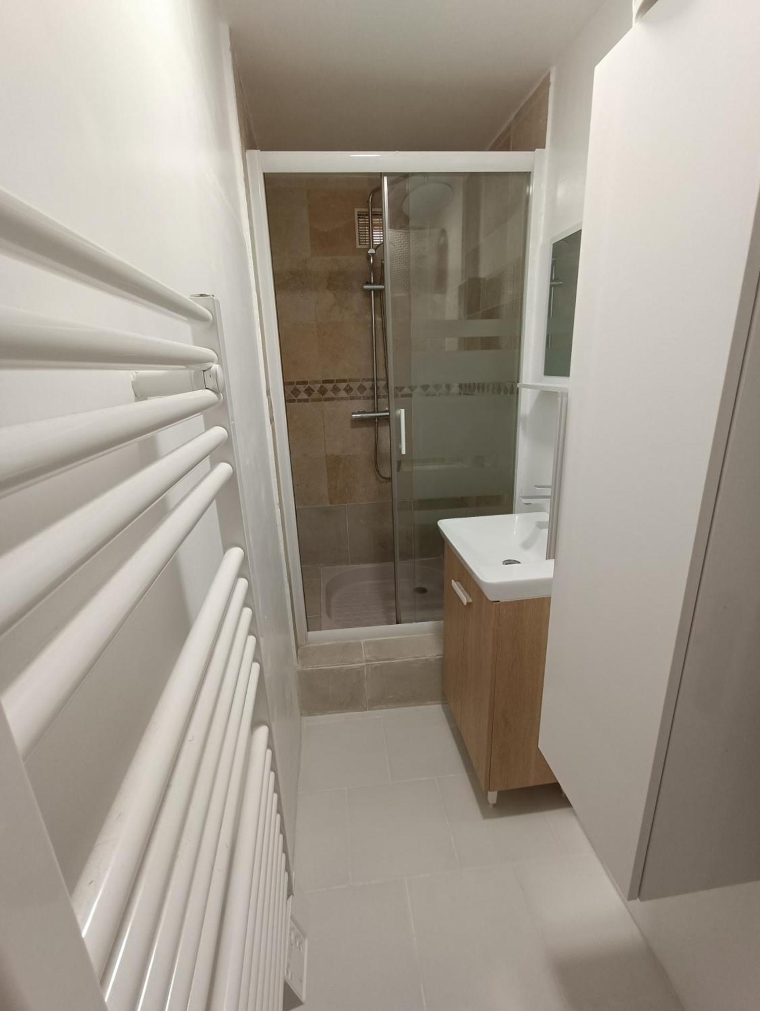 T3 Renove Avec Cour, Intra Muros Avignon Exterior photo